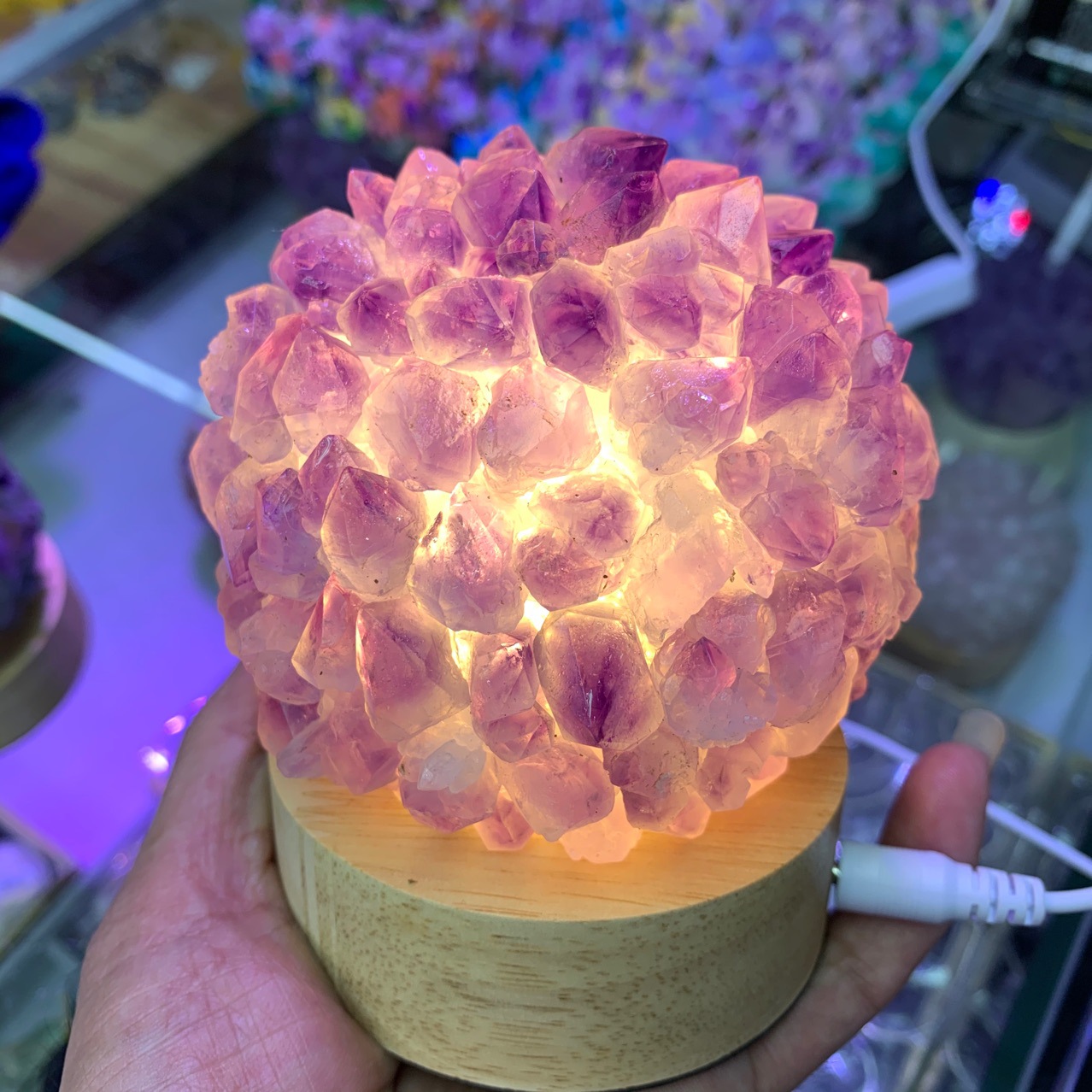 天然紫水晶宝石灯饰led浪漫彩莹石酒吧创意实木发光手链消磁礼物