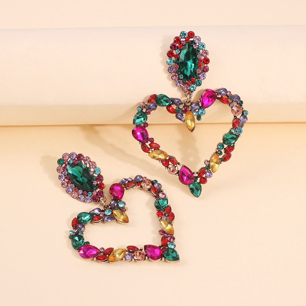 Exaggerated Heart Fashion Earrings display picture 6