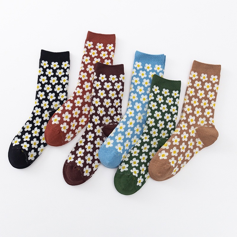 Retro Small Daisy Printing Double Needle Tube Socks Wholesale Nihaojewelry display picture 12