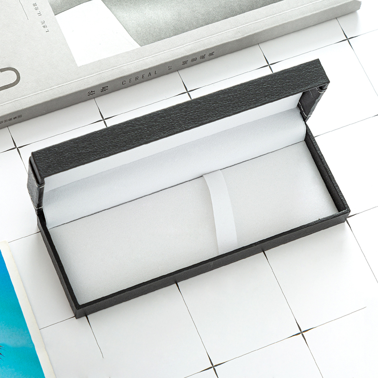 Fabricante de impresión publicitaria de regalo bolígrafo caja de tapa de cuero caja de regalo de metal caja de papelería impresión logotipo