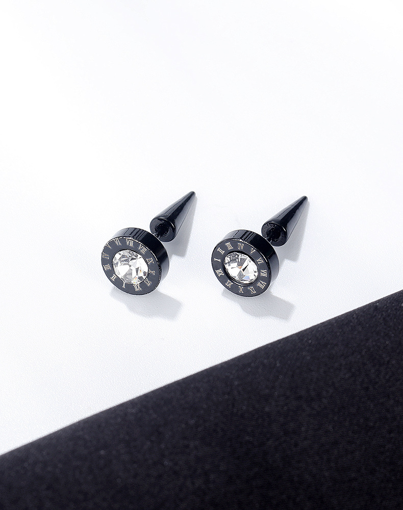 Vente Chaude Mode Classique Personnalité Hommes Titane Acier Diamant Boucles D&#39;oreilles Tendance Chiffre Romain Boucles D&#39;oreilles Nihaojewelry Gros display picture 6