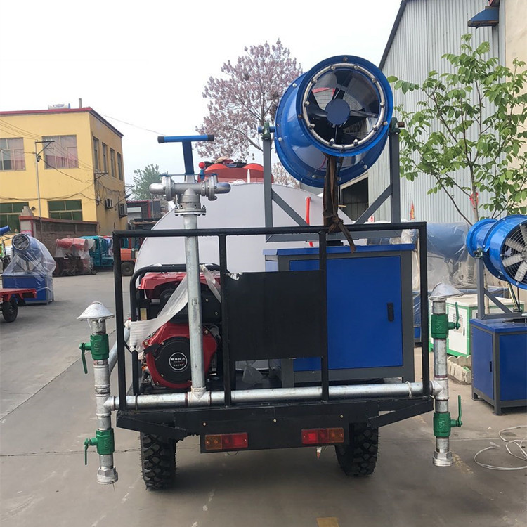 2 Cube Diesel Three-wheel Sprinkler Truck Three-wheel Fog Cannon Sprinkler Truck Multi-function Diesel Sprinkler Truck Manufacturer