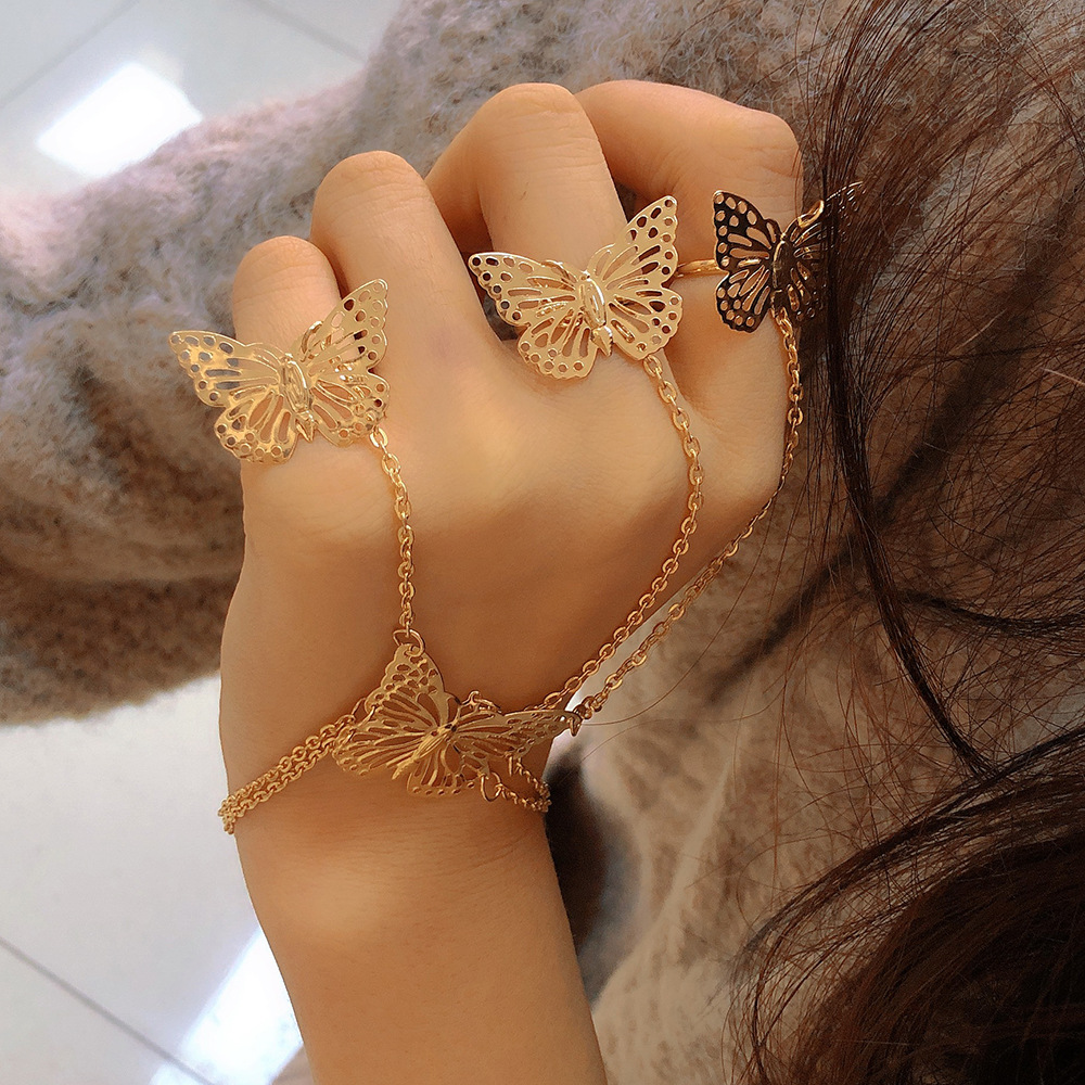 Dulce Pulsera De Moda Mariposa Hueca display picture 2