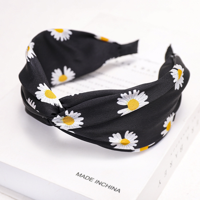 Korea&#39;s New Fashion Fabric Print Headband Cross Knot Wide-edge Cheap Headband Wholesale display picture 5