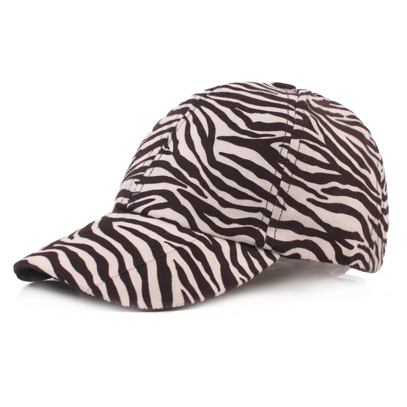 Women's Retro Leopard Crimping Baseball Cap display picture 2