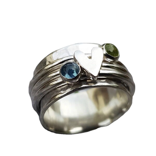 retro geometric creative ring heart shaped