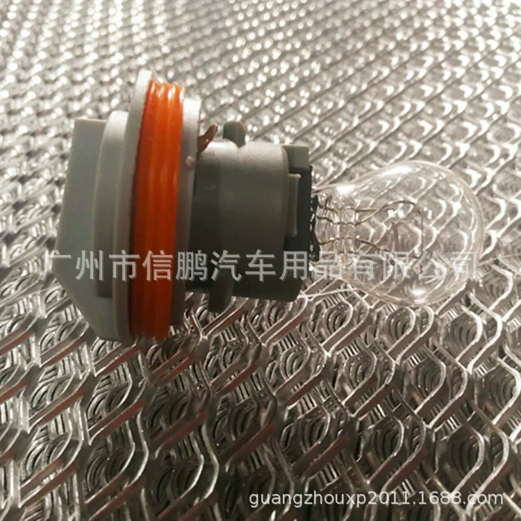 Tail Light Socket Cherokee с патрон 12V 3157 T25 с лампочкой