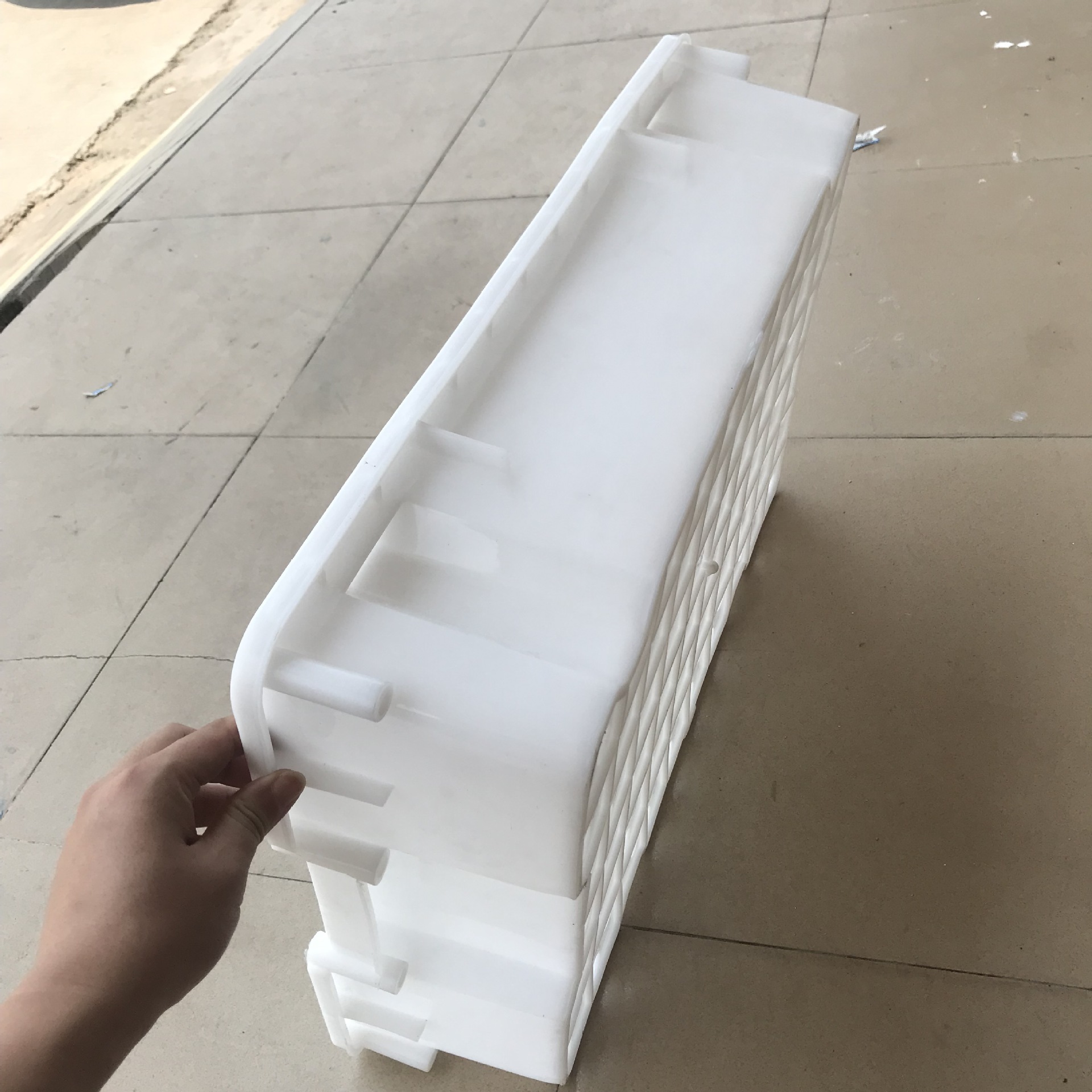 茂名 蔬菜篮 白色水果筐熟胶周转箱595*405*140方筛镂空塑料篮