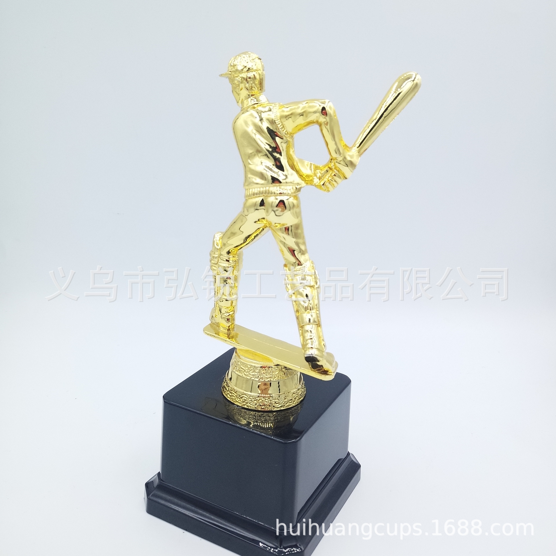 The prizes and rewards for the 2020 baseball organization competition are gold-plated plastic trophies with customizable logos detail image 4