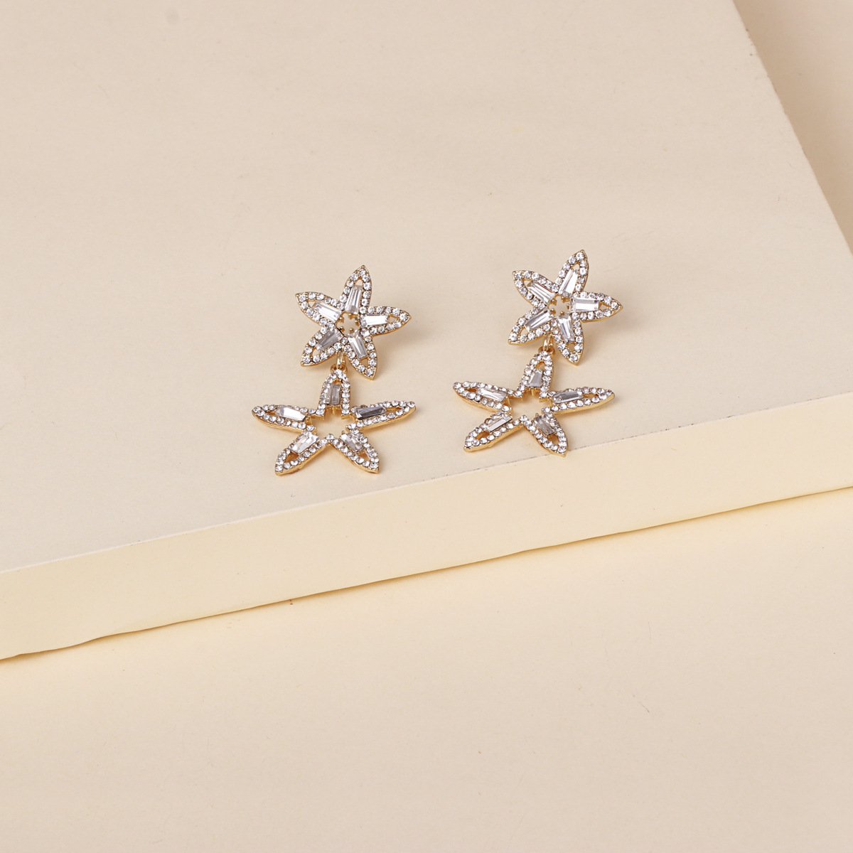 Korean New Fashion Wild Full Diamond Five-pointed Star Artificial Crystal Star Earrings display picture 7