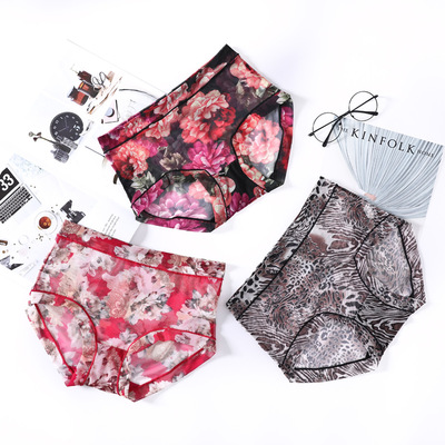 2019 new pattern sexy Jacobs printing lady Underwear transparent ventilation No trace Middle-waisted lady Triangle pants Explosive money