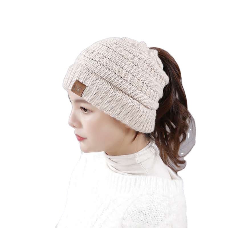 Gorro de lã grosso e quente para atividades ao ar livre no inverno, estilo pulôver esportivo, com abertura para rabo de cavalo._voghion.com