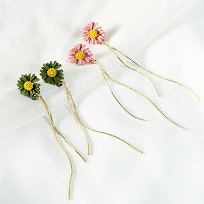 925 Silver needle Simple, fresh Versatile Flower Daisy Ear Studs Ear line fashion personality temperament Earrings Earrings