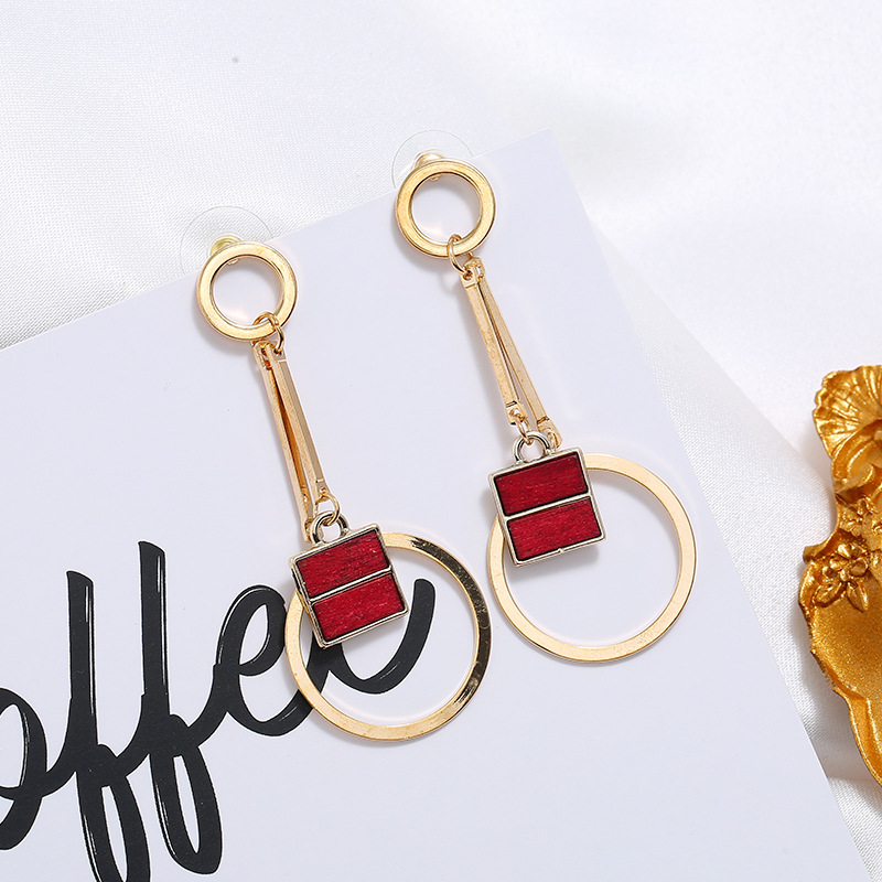Small design geometric trend fresh elegant earrings