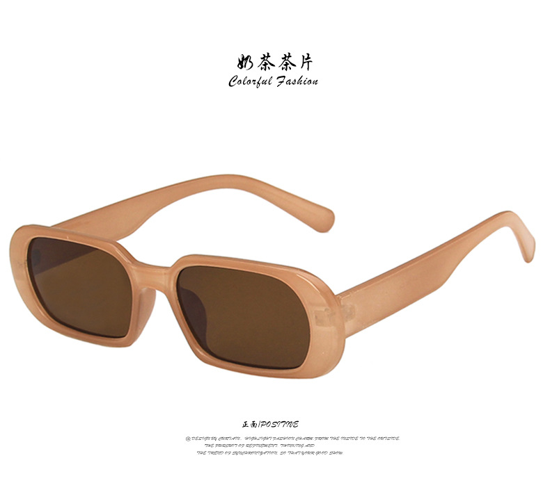 Retro Women's Sunglasses display picture 1