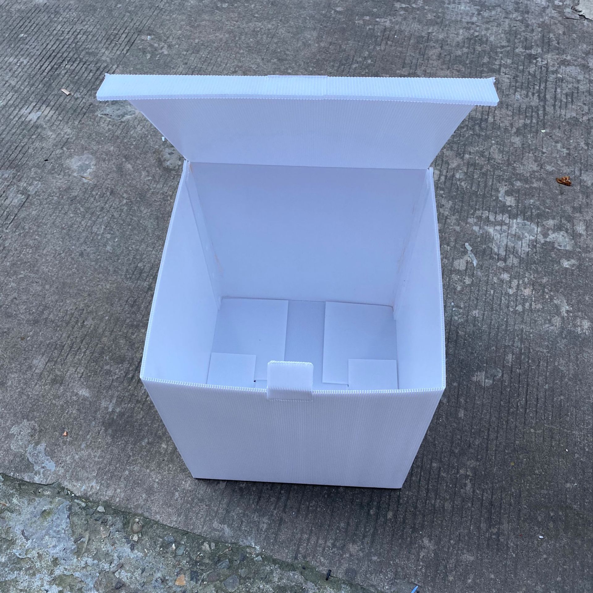 绿色万通板钙塑箱 塑料瓦楞板纸箱周转箱 黄色 红色中空板水果箱