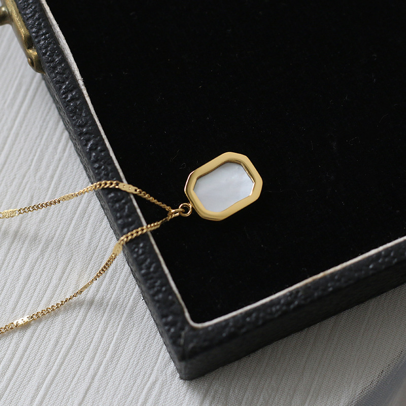 Shell White Mother-of-pearl Hexagonal Square Glitter Titanium Steel Necklace Wholesale Nihaojewelry display picture 7