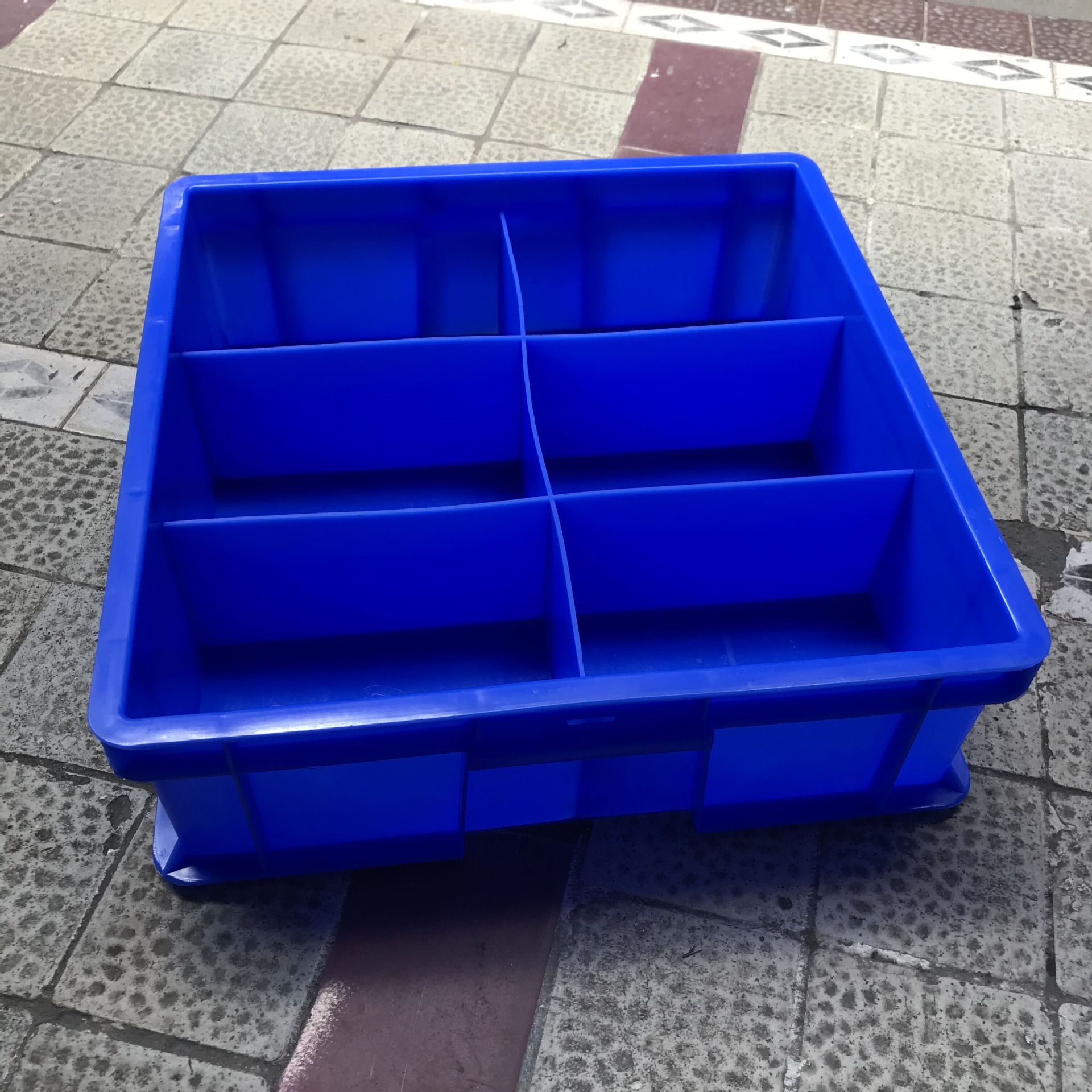 长方形带格子塑料周转型 分格箱 螺丝分类盒 分隔工具箱 可丝印