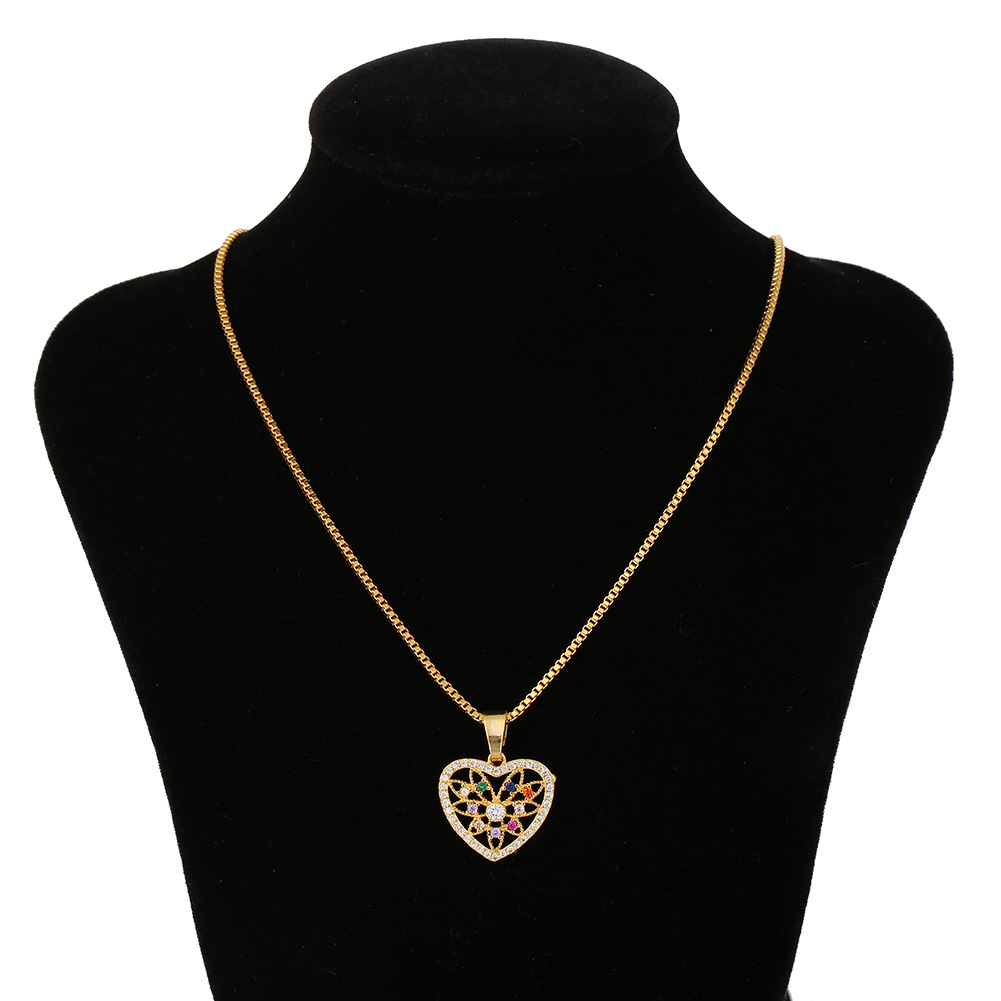 Fashion Heart-shape Hollow Copper Inlaid Zircon Necklace Wholesale display picture 6