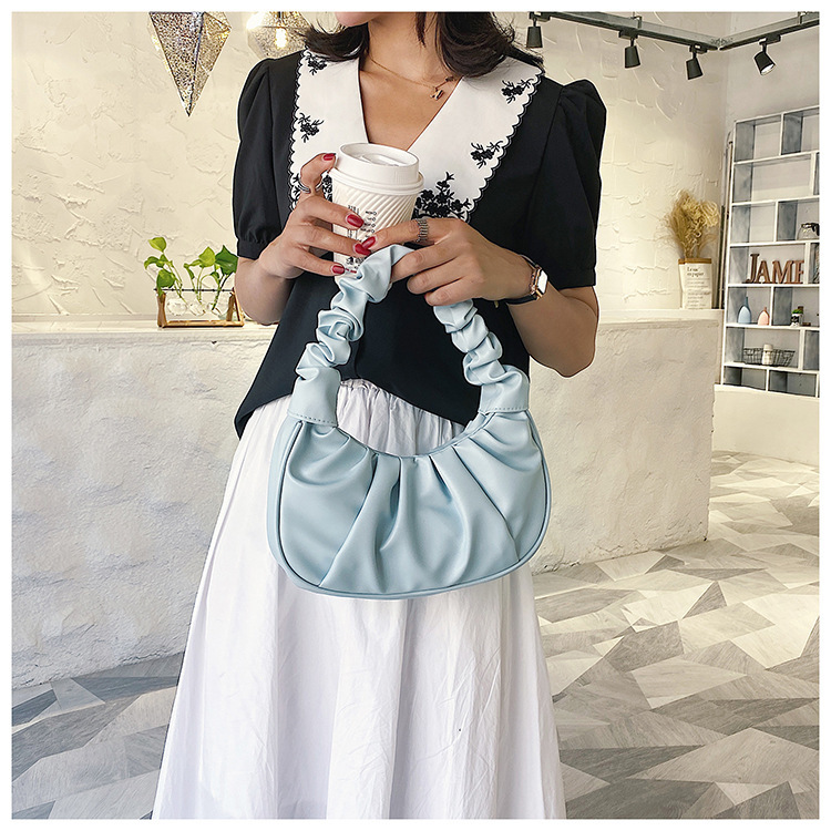 Women's Small All Seasons Pu Leather Solid Color Fashion Dumpling Shape Magnetic Buckle Underarm Bag display picture 62
