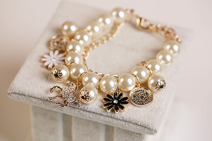 women fashion Bead multilayer bracelet w...