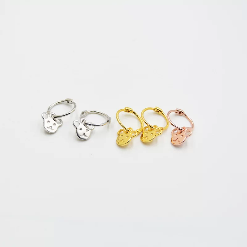 Small glossy minimalistic earrings, 925 sample silver, with little bears