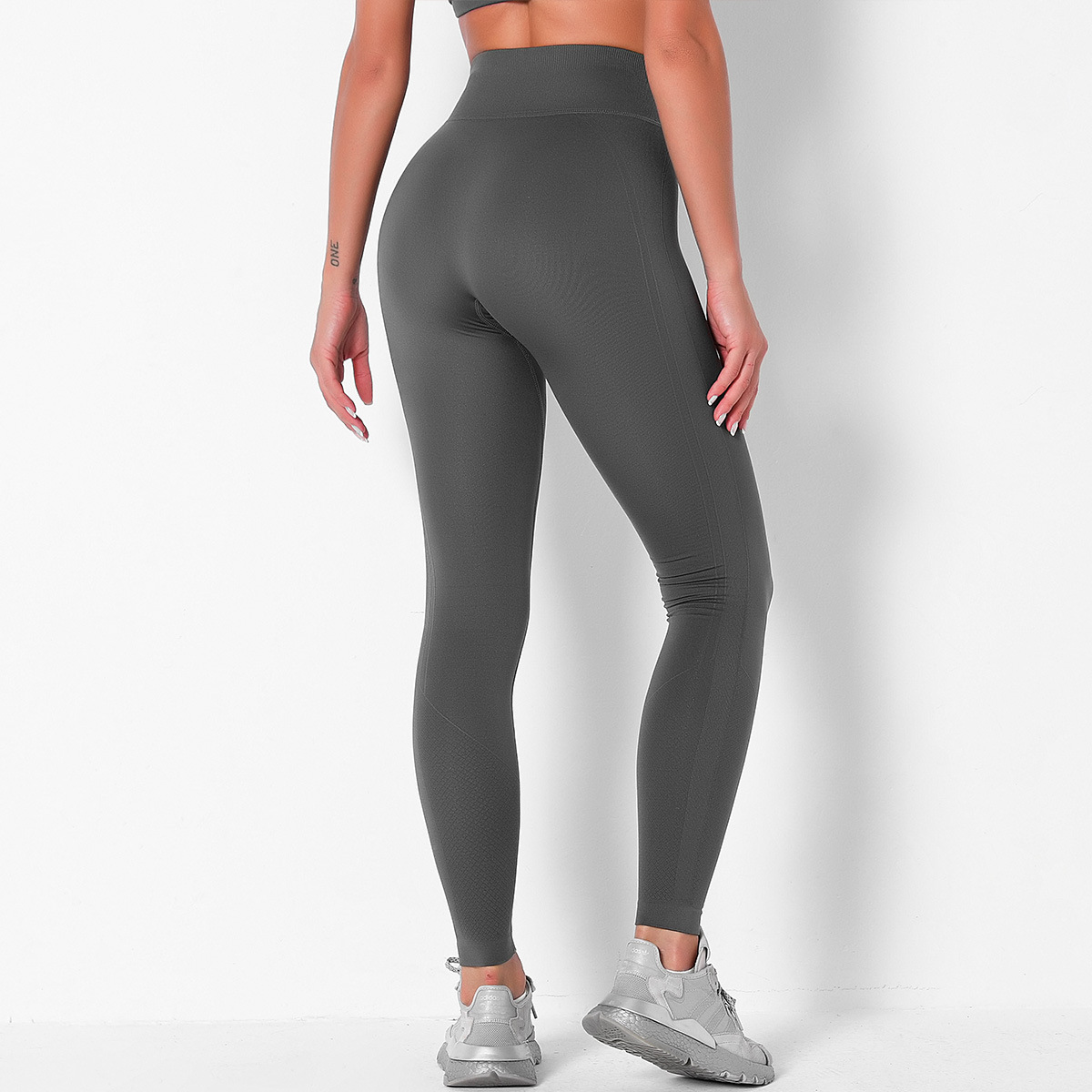 seamless high waist tight-fitting hip-lifting solid color sports pants  NSNS10685