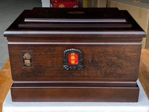 [殡葬用品骨灰盒感恩密度板材质厂家直销价格低质量好外观运费到付]