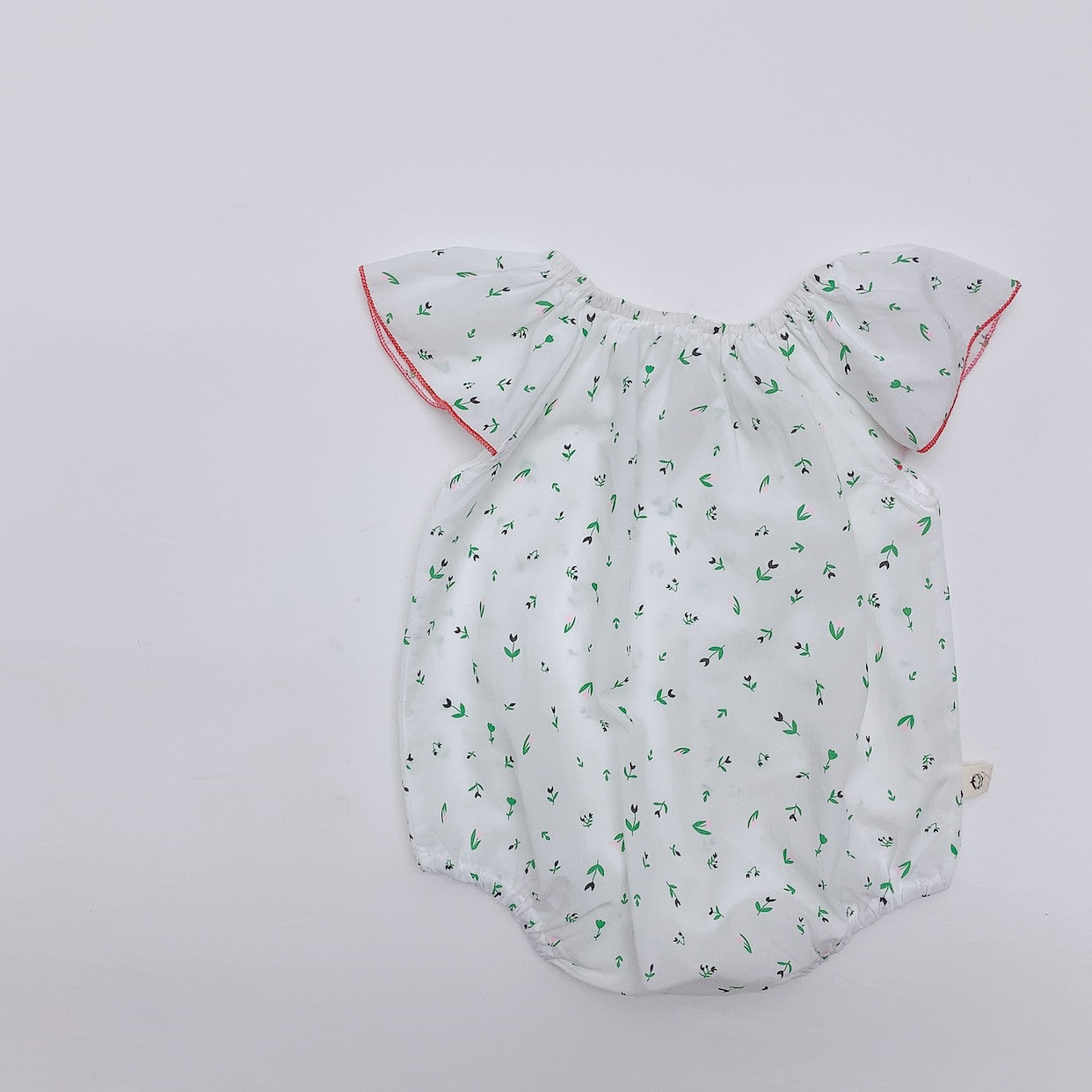 [Privacy New 7607] ropa de trepa de color para bebés, ropa de verano delgada con flores cortas, una chaqueta sin envío