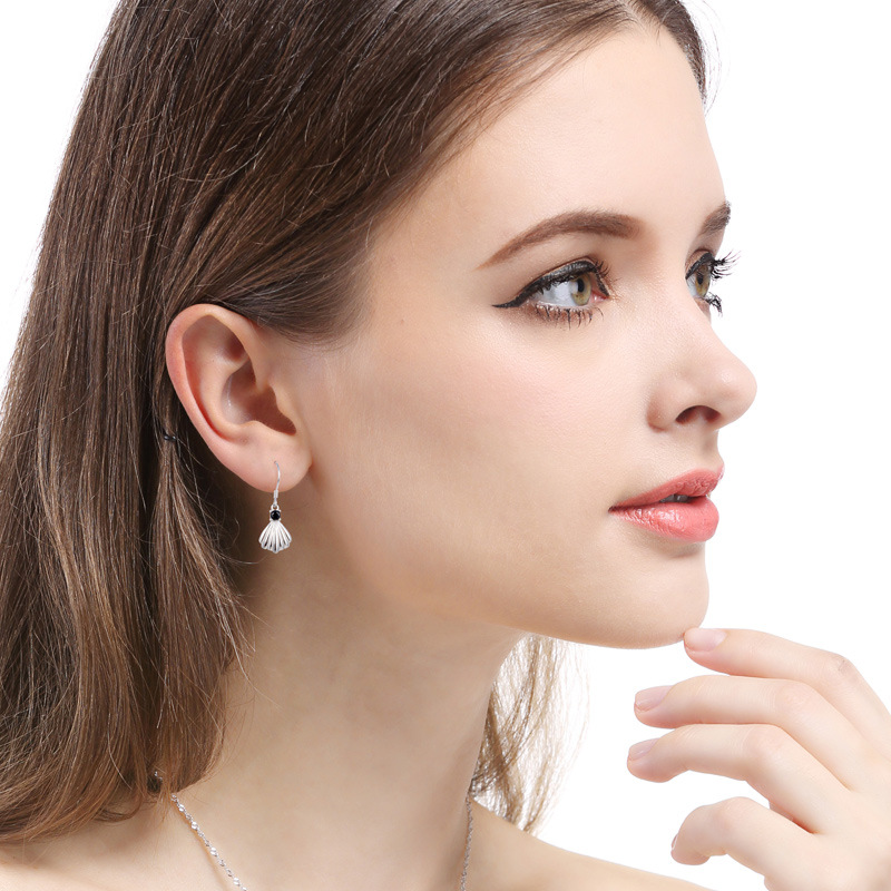 Corea del Sur Dongdaemun s925 pendientes de circón de plata pendientes populares elegantes accesorios en forma de concha de moda para mujer al por mayor
