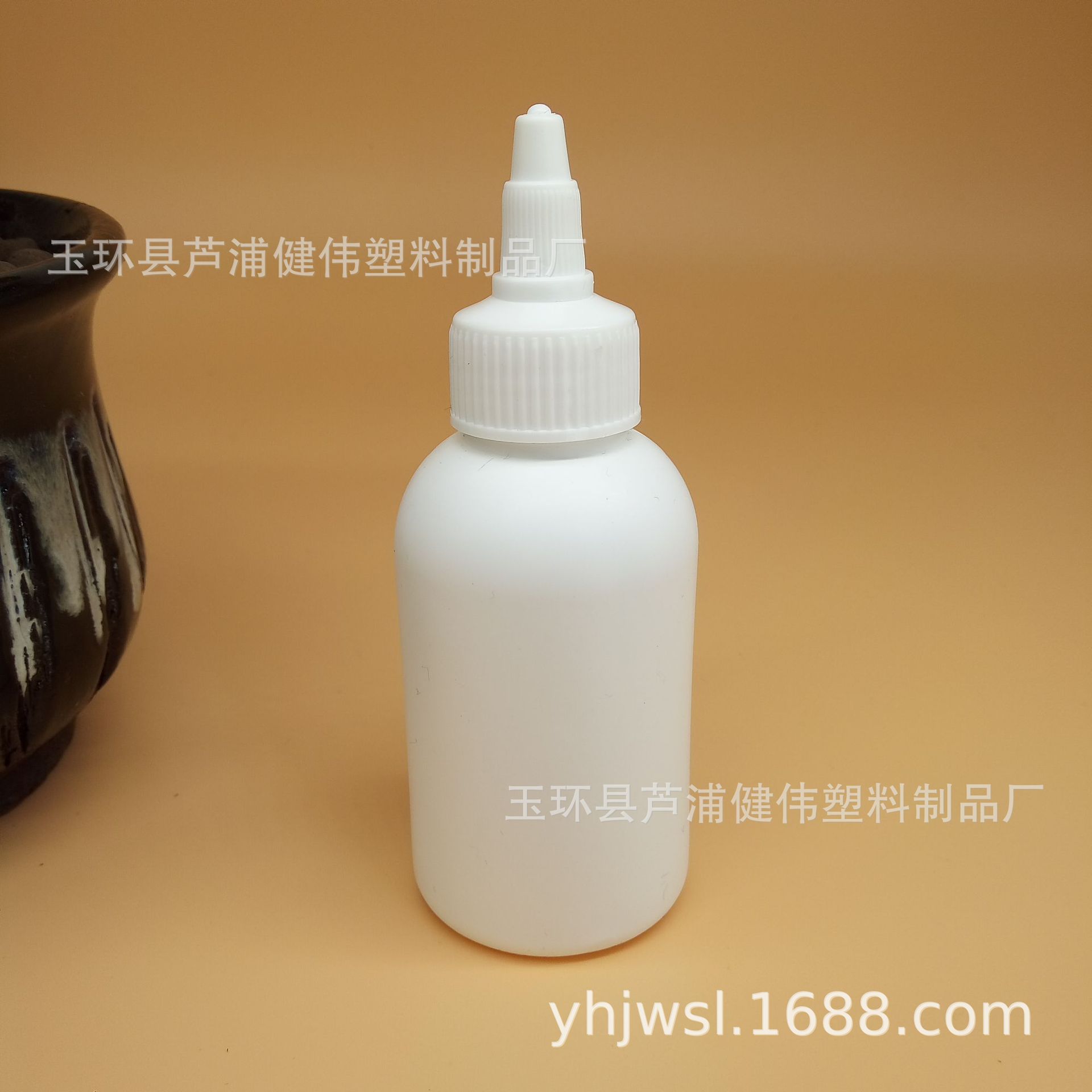 厂家直销100ML白色矮胖塑料旋转盖瓶HDPE塑料尖嘴瓶塑料瓶定制瓶