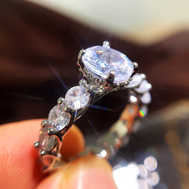Classique Plein Cercle Plein Diamant Zircon Dames Bague Bijoux En Cuivre En Gros display picture 5