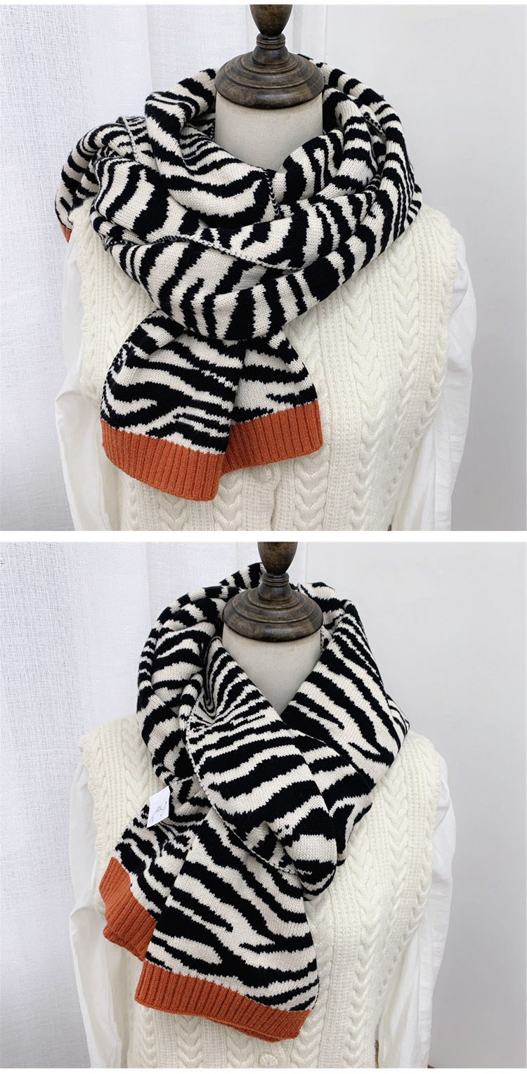 Double-sided Woolen Knitted Scarf display picture 3