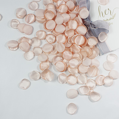 Organza de seda artificial pétalos de rosa boda luminosa crema dispersos pétalos decoración del partido DIY regalo