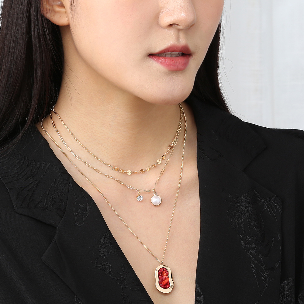 Fashion New Hot Sale Baroque Pearl Drop Pendant Retro Stitching Multilayer Necklace display picture 3