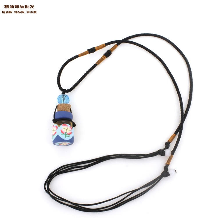 中国精油饰品网半包软陶瓶红细绳绕线项链39.jpg