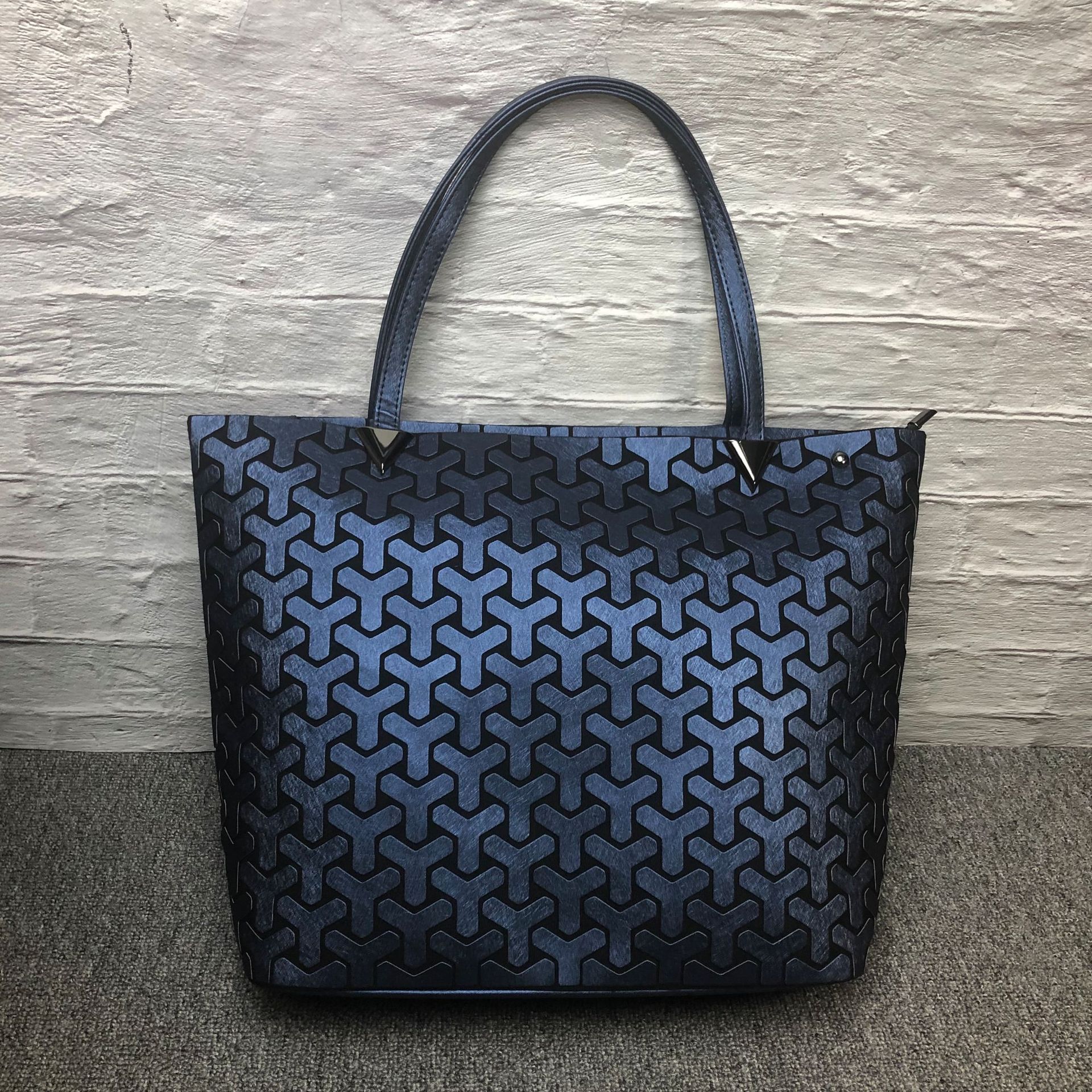 Women's Silk Bucket Bag Geometric Shoulder Handbag For Women_voghion.com