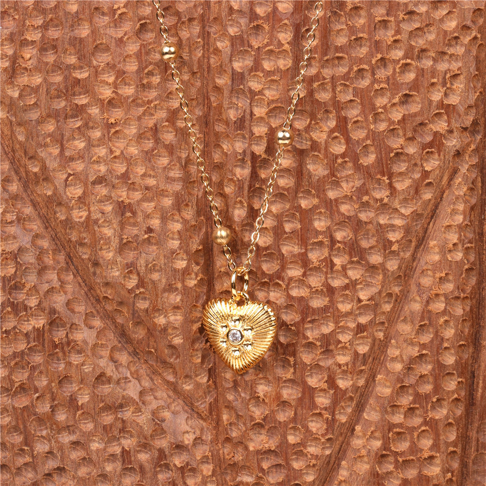 fashion simple Turkish blue eyes heart-shaped copper inlaid zircon necklace wholesale