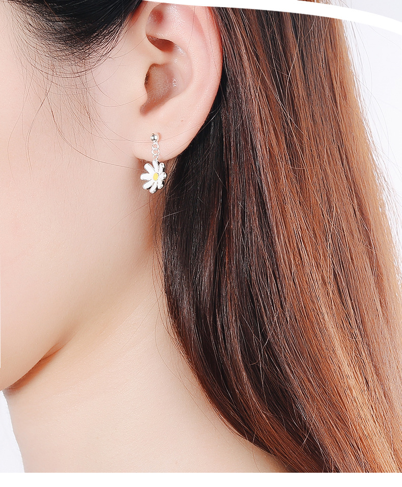 小雏菊耳钉详情_08.jpg