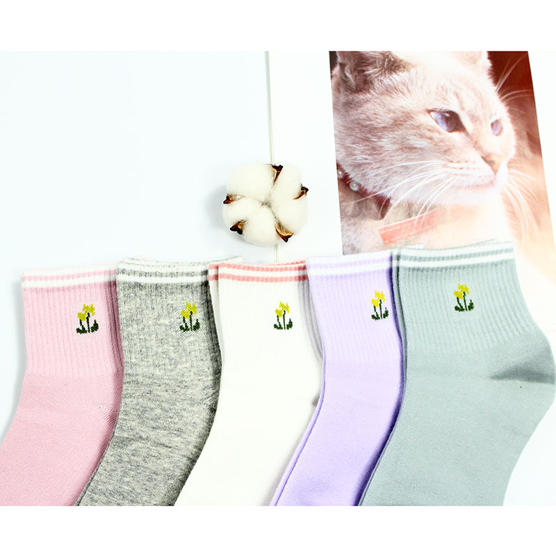 Xinjiang Cotton Socks Children's Sports Japanese Solid Color Women's Spring/Summer Mid Cap Wholesale Korean Version Small Flower Women's Socks Wholesale