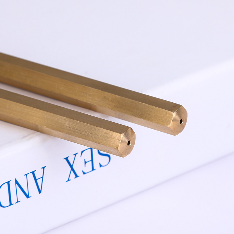 Suministro directo de fábrica de latón multifuncional pluma de metal firma pluma hexagonal pluma de metal de latón de negocios letras personalizadas