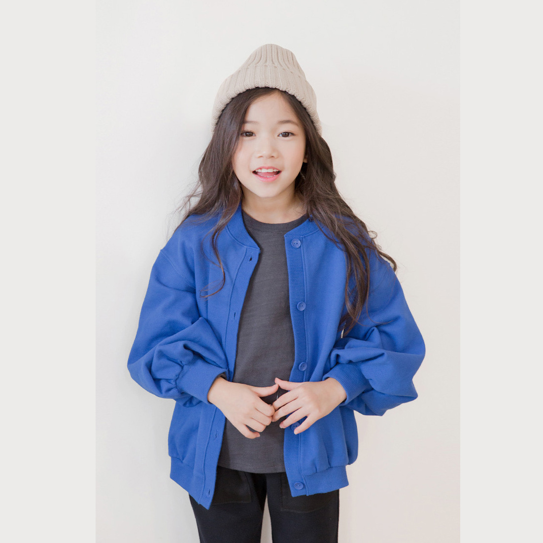 girl Autumn goods in stock Cardigan coat Sweater leisure time Sleeve of bat Korean Edition CUHK With children girl coat