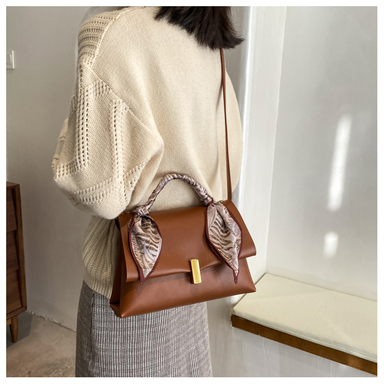 Fashion Messenger Single Shoulder Bag display picture 8