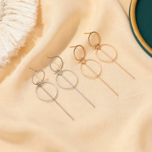 The Alluring Time of You and Me Zhao Liying and Lin Qian's same style earrings star simple and versatile long geometric stud earrings for women