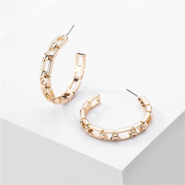 Retro C Shape Plating Alloy No Inlaid Earrings display picture 9