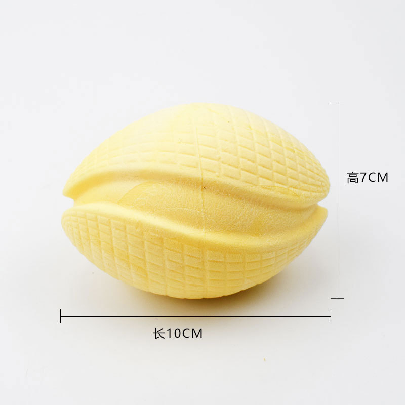 Fabricante de nuevo juguete para perros TPR espuma de leche sabor perro de rugby molar Limpieza de dientes juguete Bola de juguete para mascotas