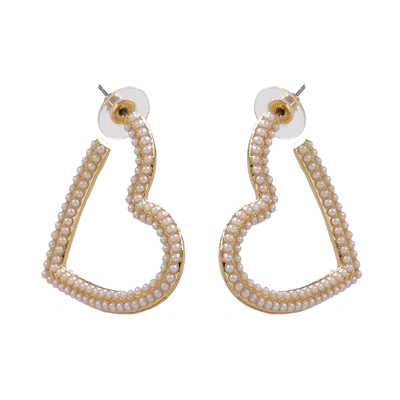The New Heart-shaped Diamond Earrings For Women Wholesale display picture 6