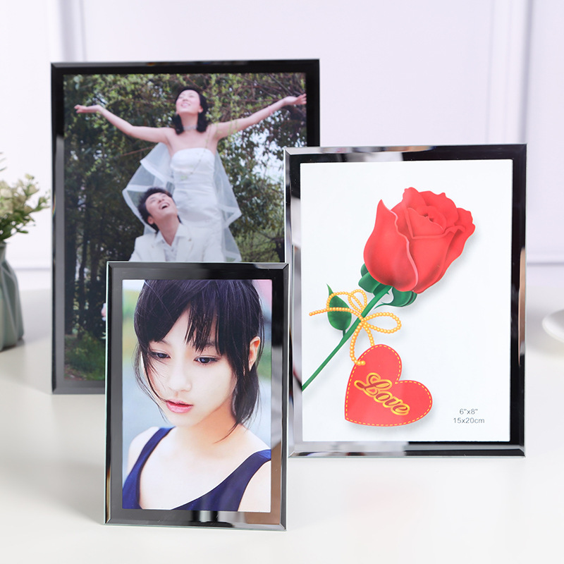 Clear and transparent exquisite crystal glass photo frame crafts photo frame modern simple family photo ornaments wholesale Clear and transparent exquisite crystal glass photo frame crafts photo frame modern simple family photo ornaments wholesale