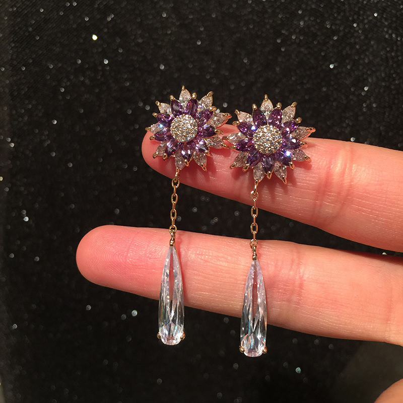 Small Flower Earrings Female Elegant Luxury Micro Inlaid Zircon Long Fringed Water Drop Earrings display picture 3
