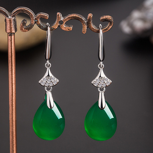 Ethnic Fengshui drop-shaped green agate earrings for women, micro-embellished diamonds, long chrysoprase ear hook earrings, gift jewelry for mom